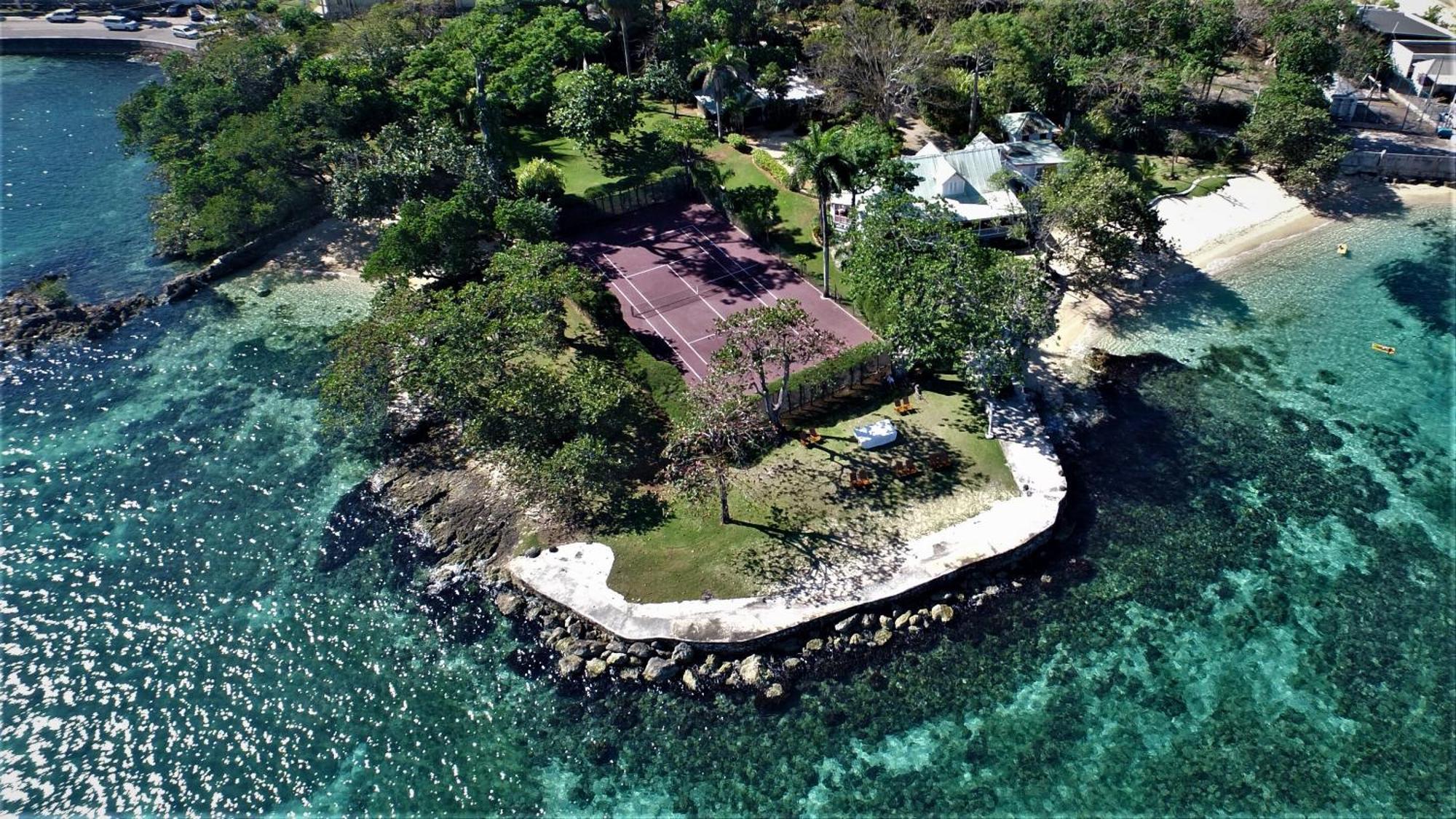 Llantrissant Beachcliff Villa Negril Exterior photo